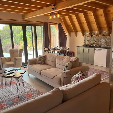 Kabak Hideway 1 * فاراليا