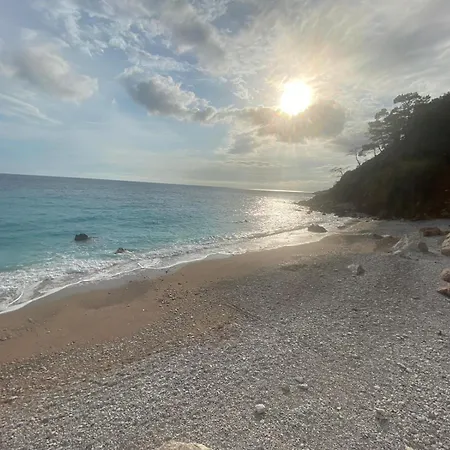 Kabak Hideway 1 فاراليا